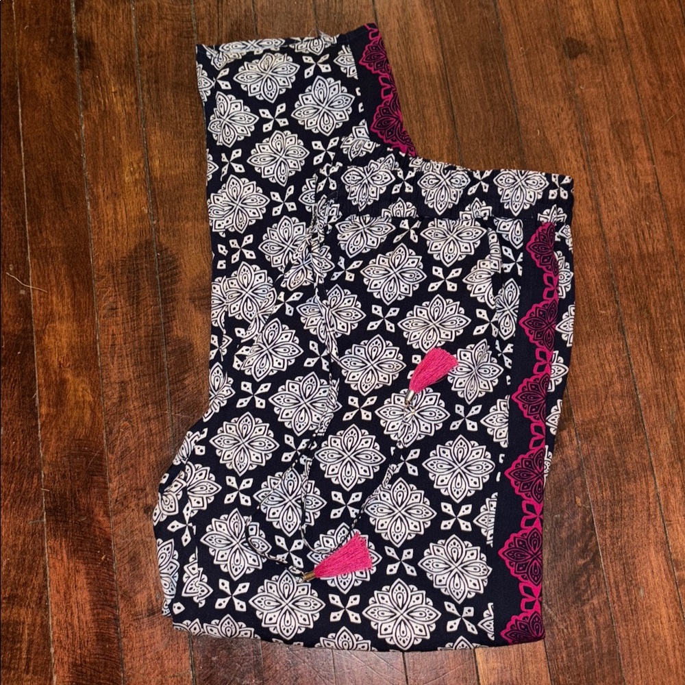 Hatley Blue and White Floral Patterned lounge pants.